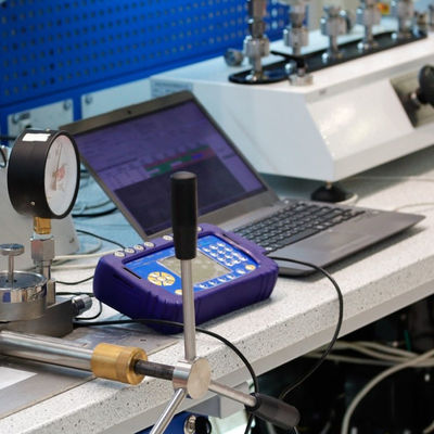 Tuv Sud van het Ullaboratorium de Testende Laboratorium Geleide certificatiedienst van de Straatlantaarn Testende Opsporing en